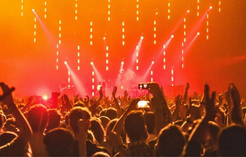 personnes assistant concert orgue paris gratuit eglise historique ambience musicale